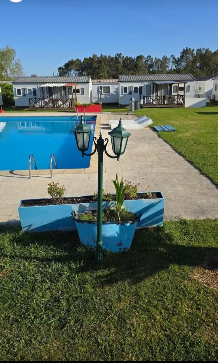 Bungalow Com Piscina Pataias Exterior foto